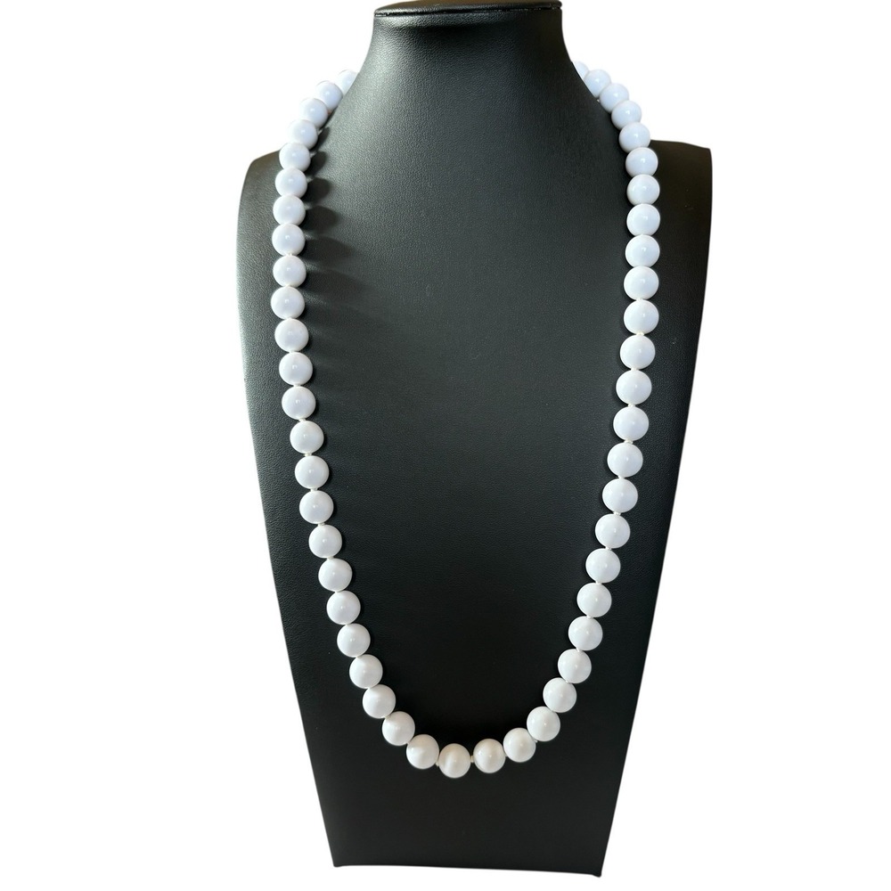 VTG White‎ Beaded Necklace Plastic Individually Knotted 28" Chunky Mid-Century - Picture 2 of 16